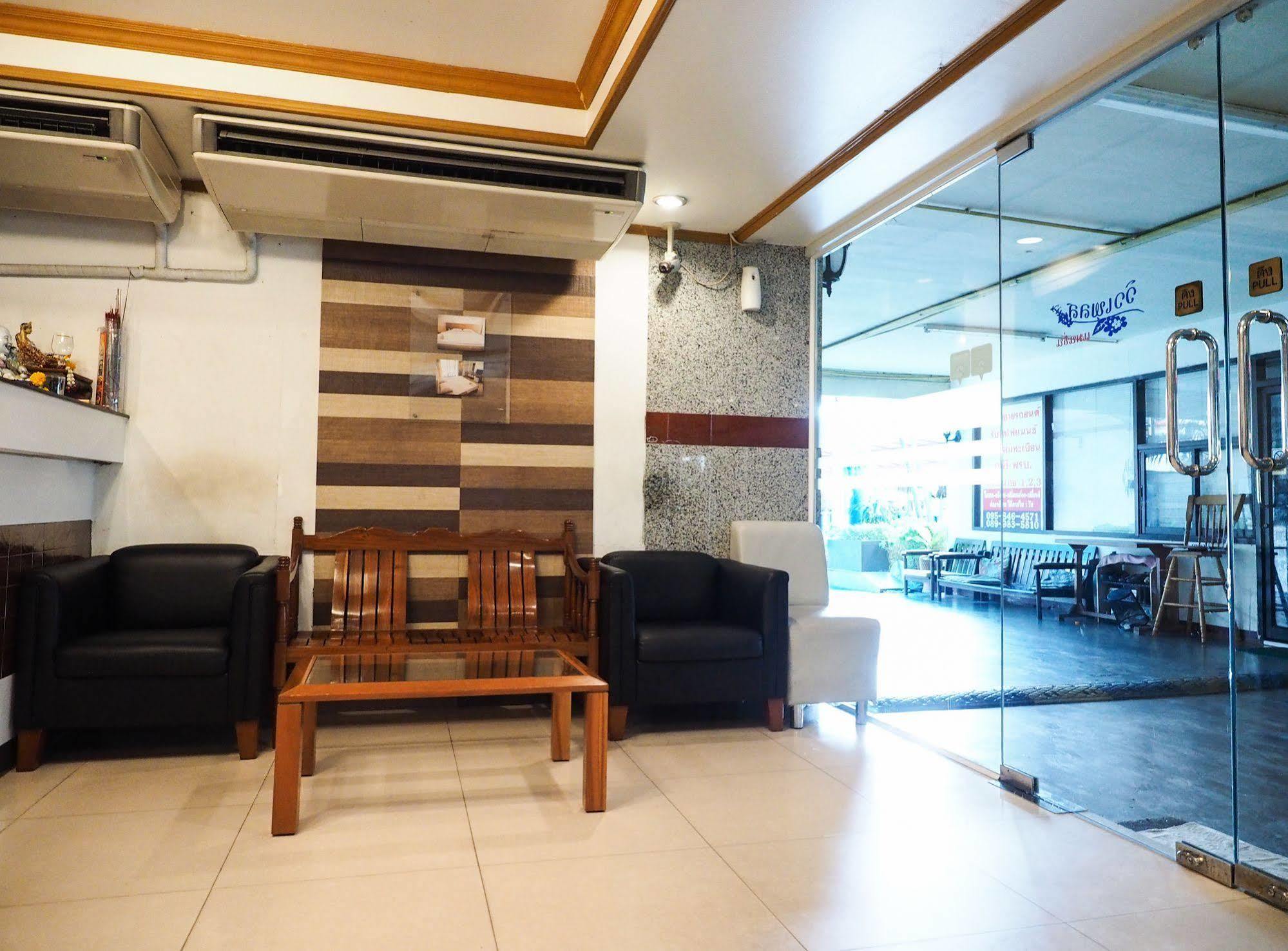 วิวเพลสแมนชั่น ลาดพร้าว 130 Hotel กรุงเทพมหานคร ภายนอก รูปภาพ