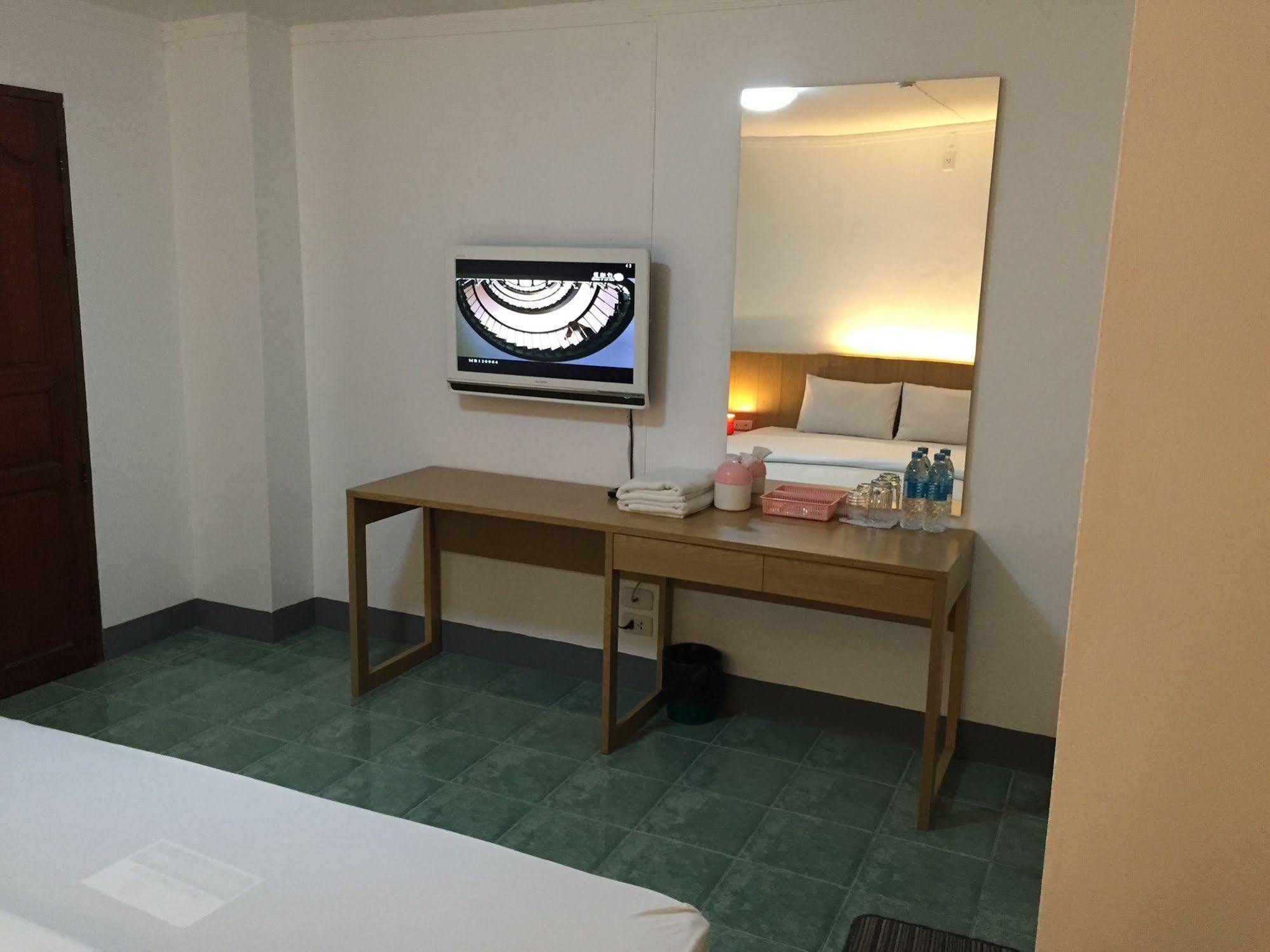 วิวเพลสแมนชั่น ลาดพร้าว 130 Hotel กรุงเทพมหานคร ภายนอก รูปภาพ