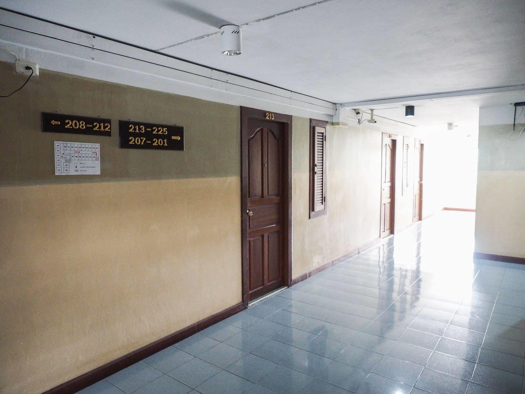 วิวเพลสแมนชั่น ลาดพร้าว 130 Hotel กรุงเทพมหานคร ภายนอก รูปภาพ